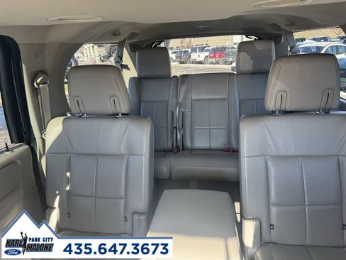 Used 2011 Lincoln Navigator L 4WD image 16