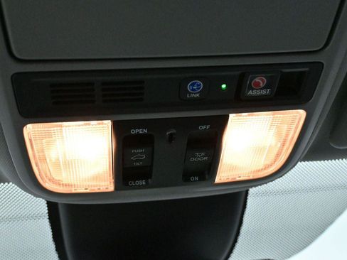 Used 2023 Honda Odyssey Touring image 29
