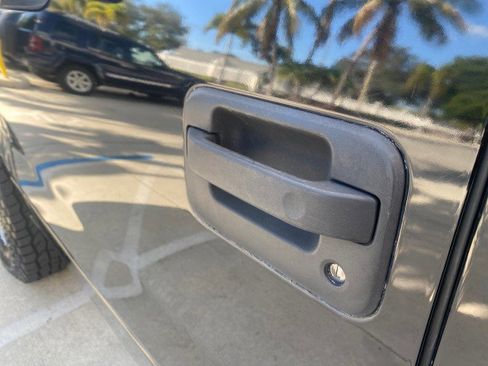 Used 2006 Ford F150 STX image 39