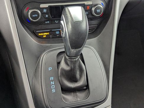 Used 2015 Ford Escape SE w/ Equipment Group 201A image 18