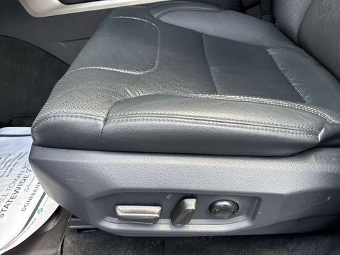 Used 2023 Toyota Tundra Limited AWD/4WD image 12
