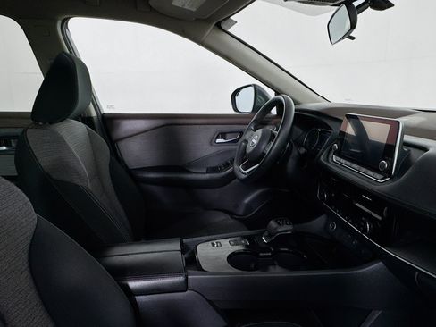 Used 2022 Nissan Rogue SV FWD image 27