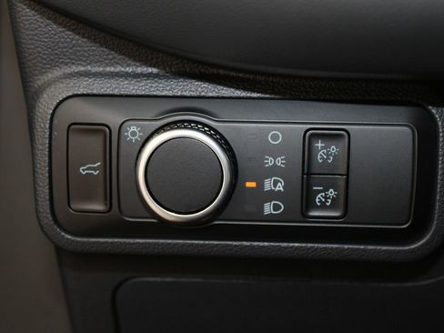 Used 2025 Ford Explorer Active image 50