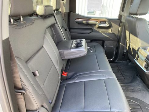 Used 2024 GMC Sierra 1500 Elevation w/ Elevation Premium Package image 18