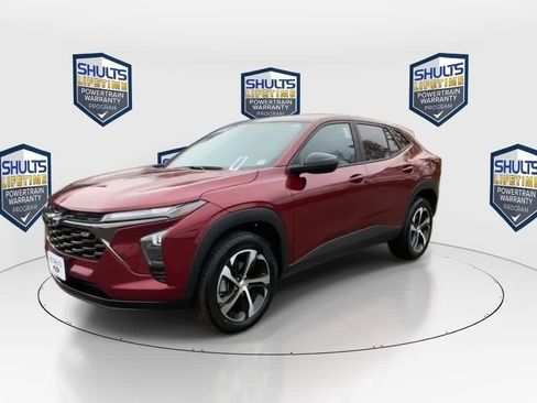 Used 2024 Chevrolet Trax RS image 4