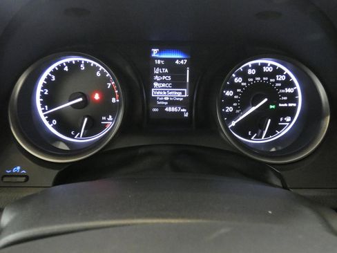 Used 2024 Toyota Camry SE image 15