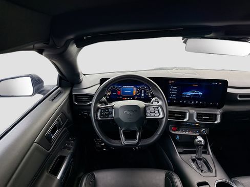 Used 2024 Ford Mustang GT Premium image 23