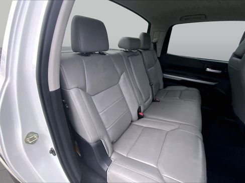 Used 2020 Toyota Tundra SR5 w/ SR5 Leather Package RWD image 20