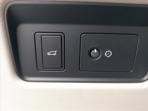 New 2026 Jaguar F-PACE R-Dynamic S image 22