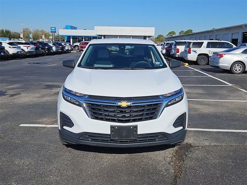 Used 2022 Chevrolet Equinox LS w/ LS Convenience Package image 9