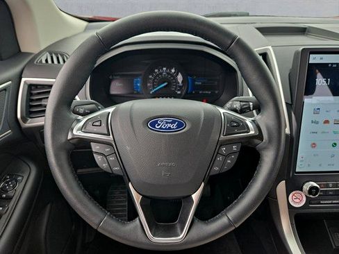 Certified 2024 Ford Edge SEL w/ Convenience Package AWD/4WD image 12