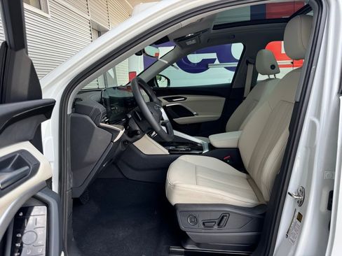 New 2025 Audi Q5 2.0T Premium image 19