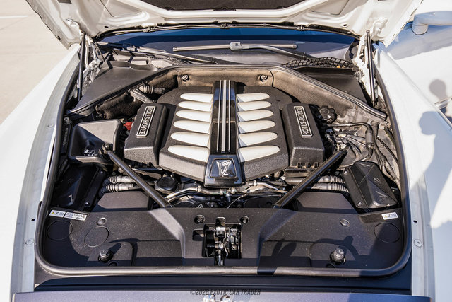 Used 2013 Rolls-Royce Ghost RWD image 16