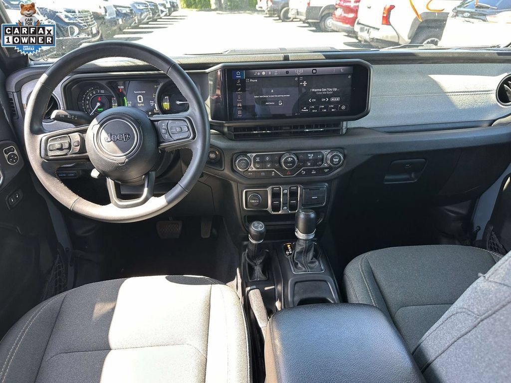 Used 2024 Jeep Wrangler Unlimited w/ Convenience Group AWD/4WD image 12