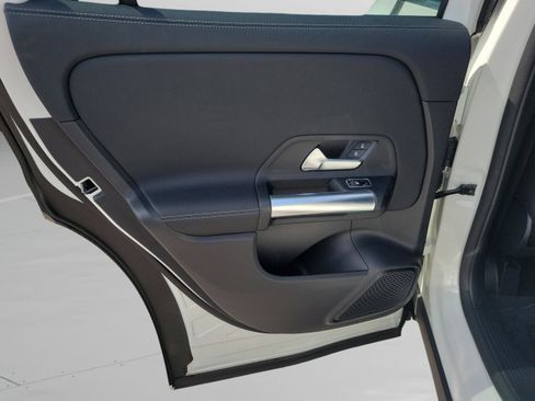 Certified 2022 Mercedes-Benz GLA 250 image 7