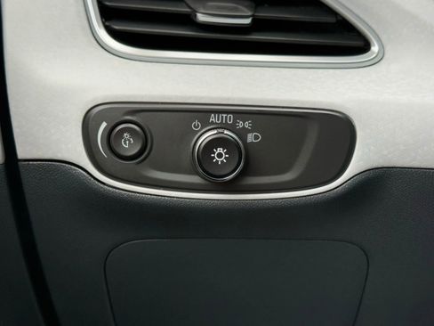 Used 2017 Chevrolet Bolt Premier w/ Driver Confidence II Package image 27