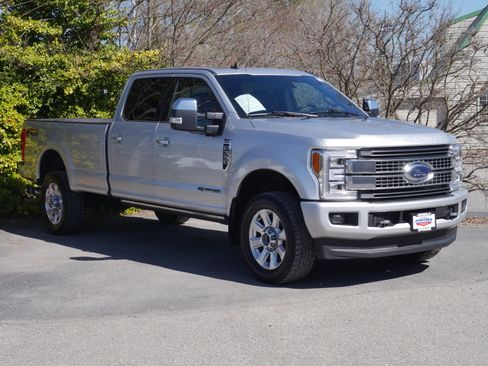Used 2019 Ford F350 Platinum w/ Platinum Ultimate Package image 36