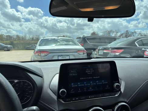 Used 2025 Nissan Sentra SV image 17