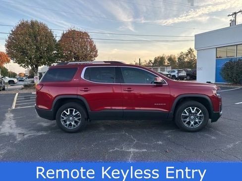 Certified 2023 GMC Acadia SLT w/ Technology Package image 11