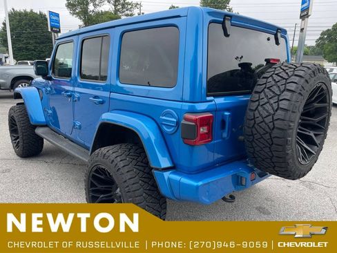 Used 2022 Jeep Wrangler Unlimited Sahara AWD/4WD image 14