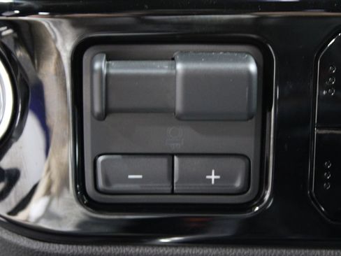 Used 2024 Chevrolet Silverado 1500 RST w/ True North Edition Plus AWD/4WD image 59
