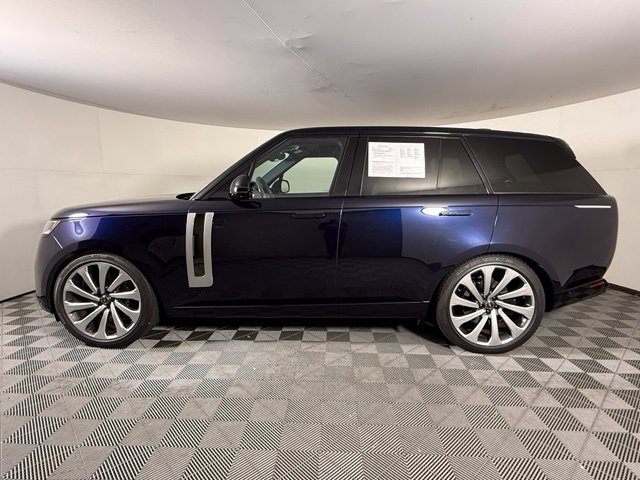 Certified 2025 Land Rover Range Rover SV AWD/4WD image 3