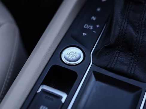 Used 2019 Volkswagen Atlas SE FWD image 28