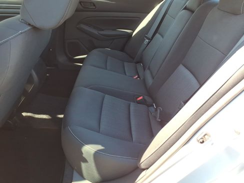 Used 2023 Nissan Altima 2.5 S FWD image 12