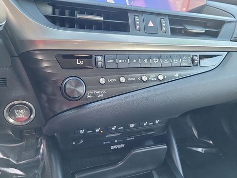 Used 2020 Lexus ES 350 Ultra Luxury image 20