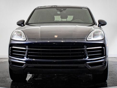 Used 2023 Porsche Cayenne Platinum Edition image 11