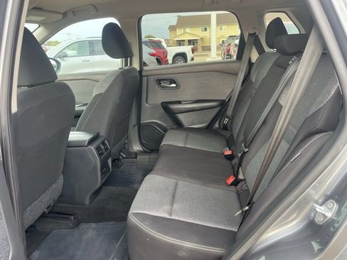 Used 2023 Nissan Rogue SV image 40