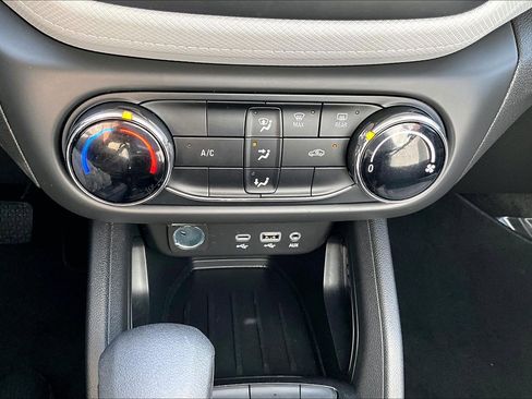 Certified 2022 Chevrolet TrailBlazer LS image 23