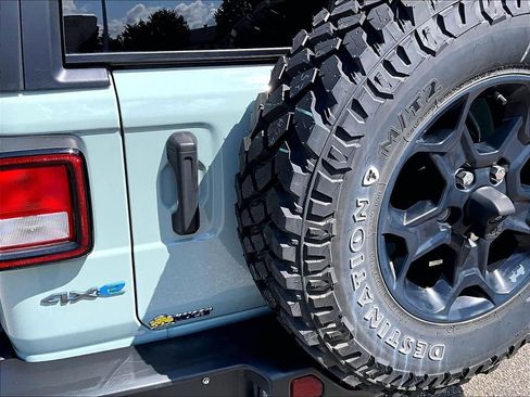 Used 2023 Jeep Wrangler Unlimited w/ Cold Weather Group AWD/4WD image 27