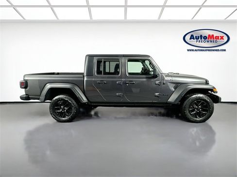 Used 2021 Jeep Gladiator Sport image 9