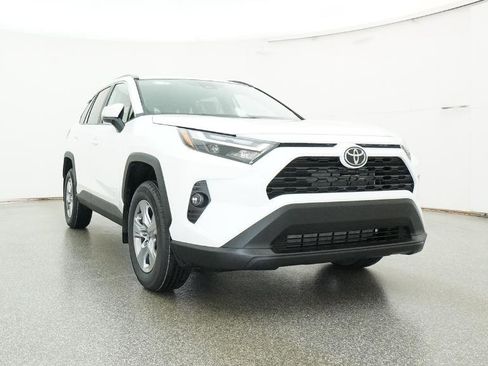 New 2025 Toyota RAV4 XLE image 31