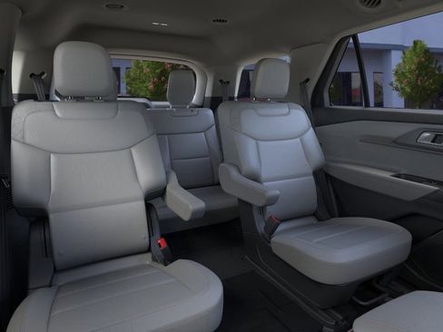 New 2026 Ford Explorer Active w/ Active Comfort Package image 11