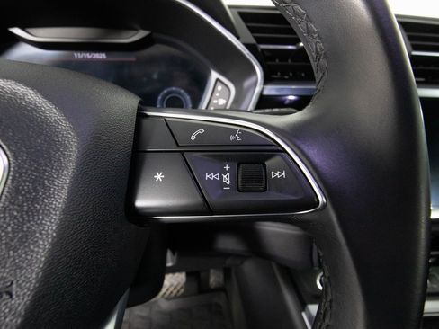 Used 2022 Audi Q3 2.0T Premium Plus image 32