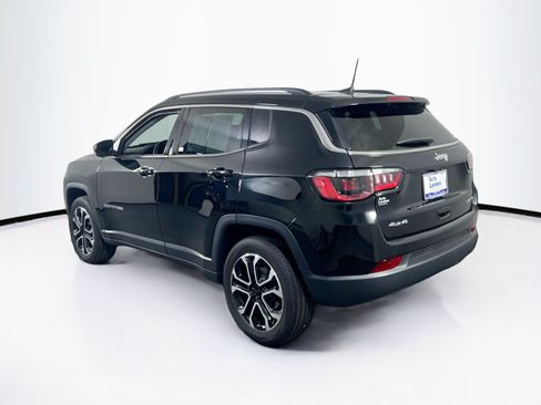 Used 2022 Jeep Compass Limited AWD/4WD image 7