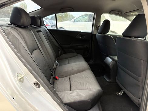 Used 2015 Honda Accord LX image 17