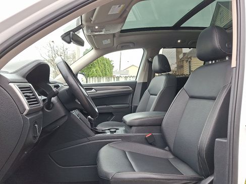 Used 2021 Volkswagen Atlas SE w/ Panoramic Sunroof Package image 13