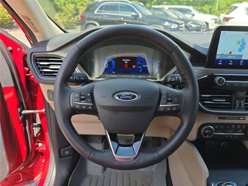 Used 2020 Ford Escape Titanium AWD/4WD image 30