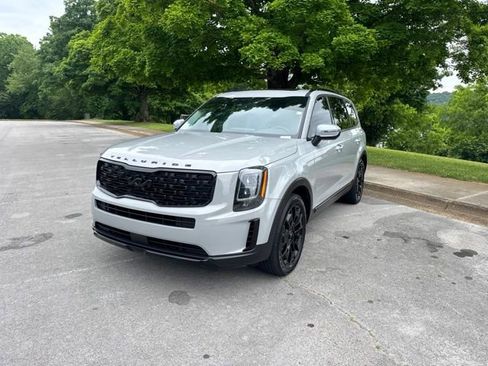 Used 2022 Kia Telluride EX w/ EX Premium Package AWD/4WD image 3