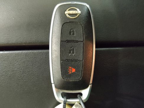 Used 2023 Nissan Rogue S FWD image 32