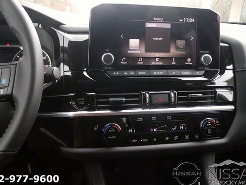 New 2025 Nissan Pathfinder SV image 20