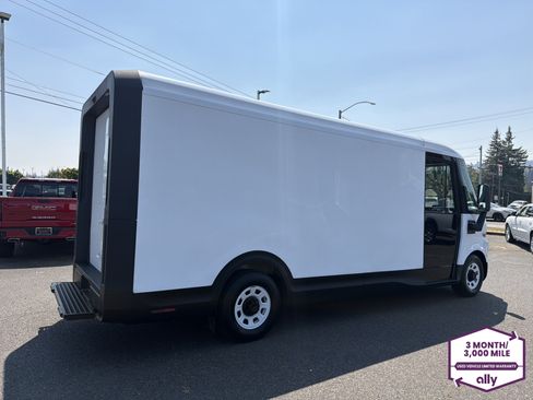 Used 2023 Chevrolet Brightdrop 600 w/ Active Safety Package 2 AWD/4WD image 4