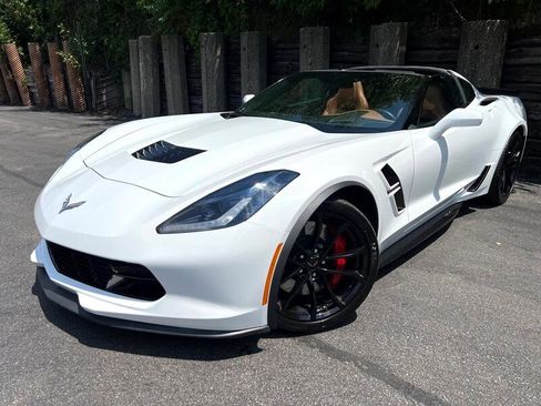 Used 2019 Chevrolet Corvette Grand Sport image 2