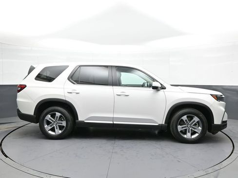 Used 2023 Honda Pilot EX-L image 5