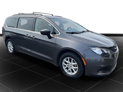 Used 2020 Chrysler Voyager Lxi FWD image 7