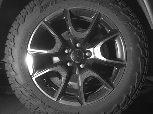 Used 2025 Jeep Compass Trailhawk AWD/4WD image 15