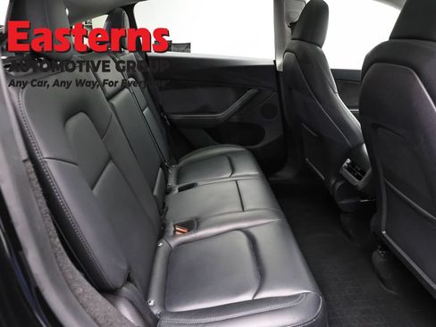 Used 2024 Tesla Model Y Long Range AWD/4WD image 17
